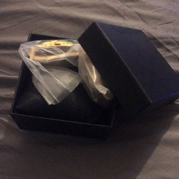 Watch - Picture 2 of 3